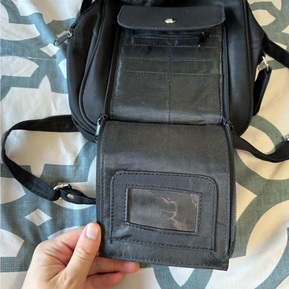 Lot of 5 purses - Picture 10 of 16